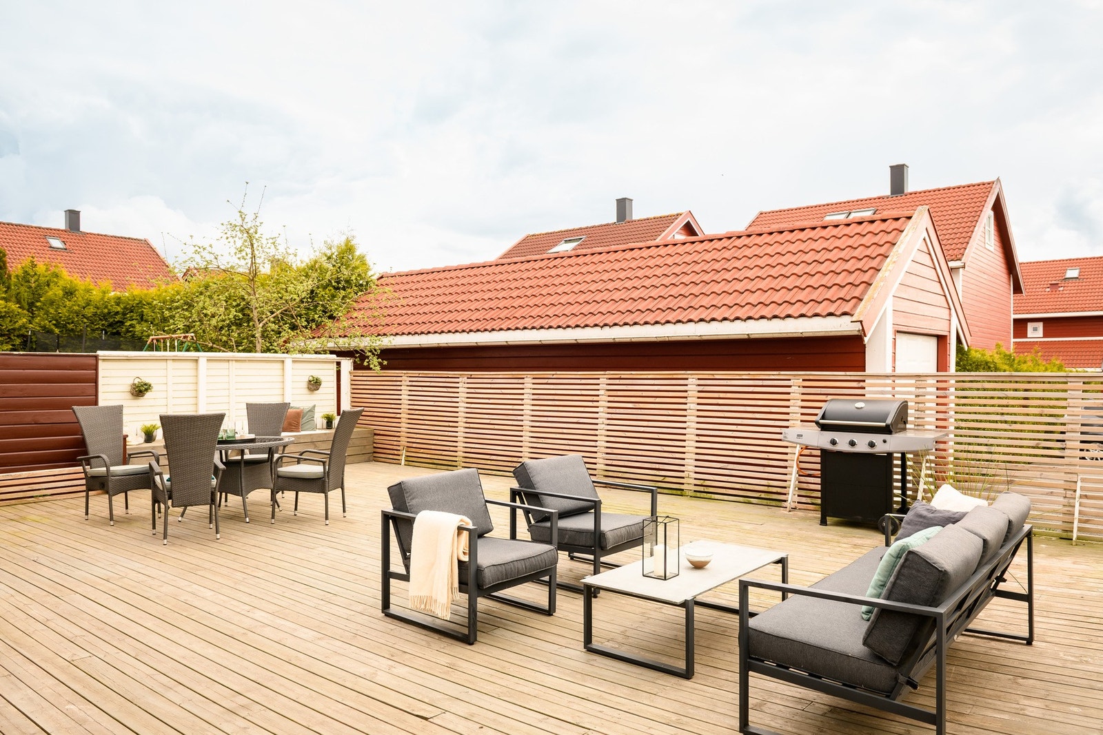 Terrasse på hele 80kvm. Galleribilde