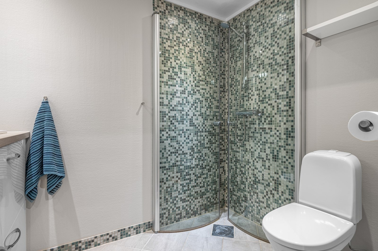 Badet i leiligheten er 4 m² Galleribilde