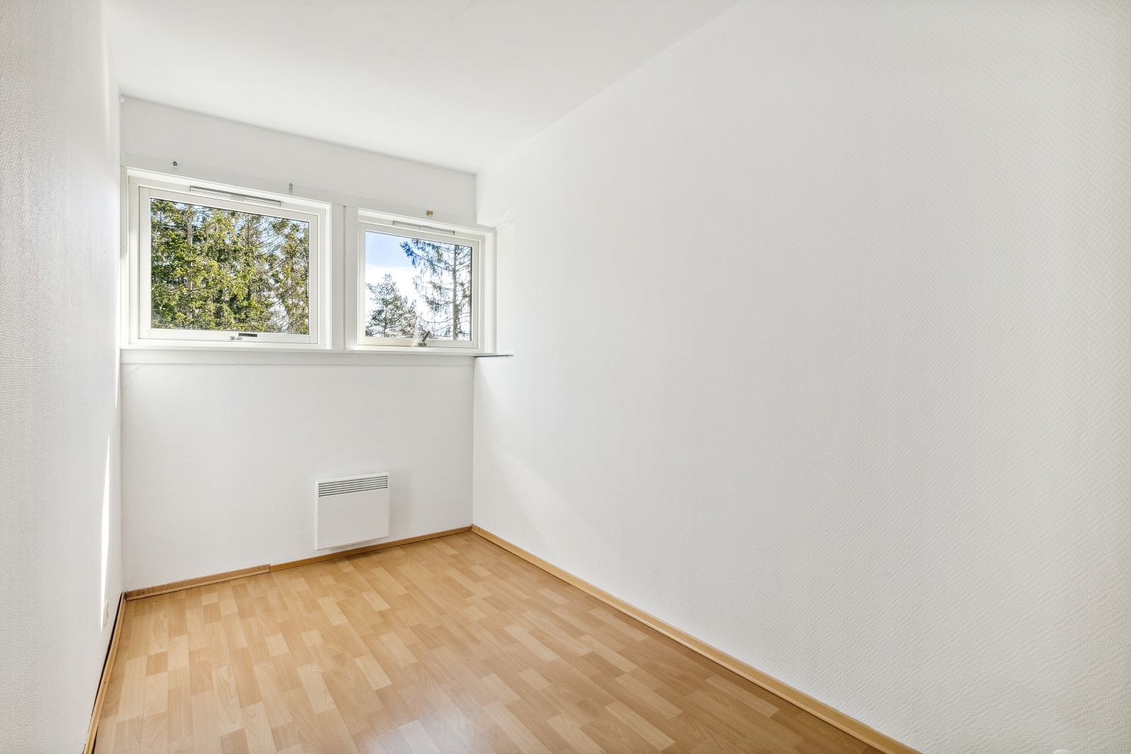 Soverom nr.2 passer ypperlig som barnerom/gjesterom eller kontor - alt etter behov. Galleribilde