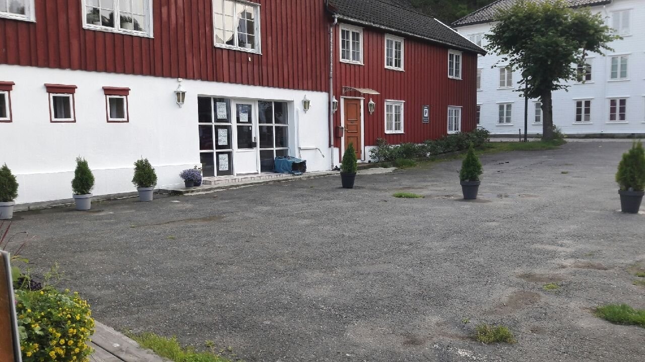 Her var restauranten med uteserveringen tidligere Galleribilde