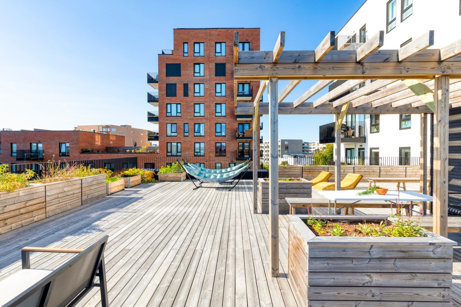 Takterrassen har heisadkomst og er kun tilgjengelig for beboerne i samme blokk Galleribilde