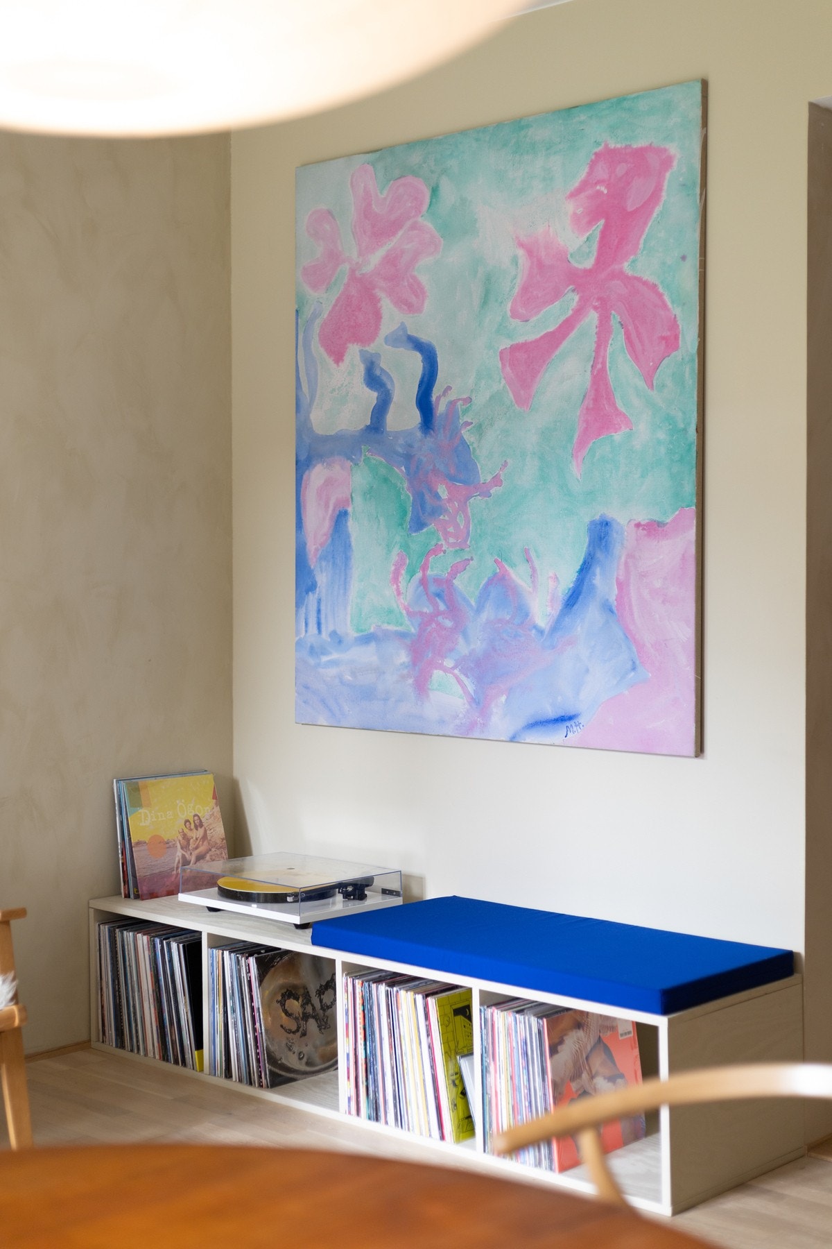 Ledig veggplass for kunst, vitrineskap eller til andre ønsker og behov Galleribilde