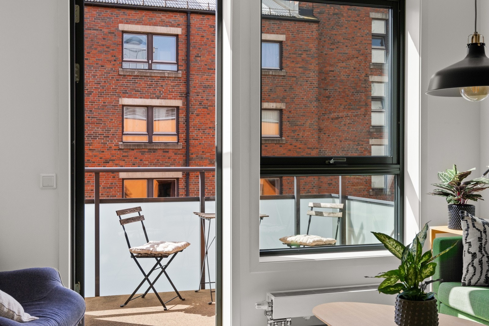 Utgang til balkong fra stue. Galleribilde