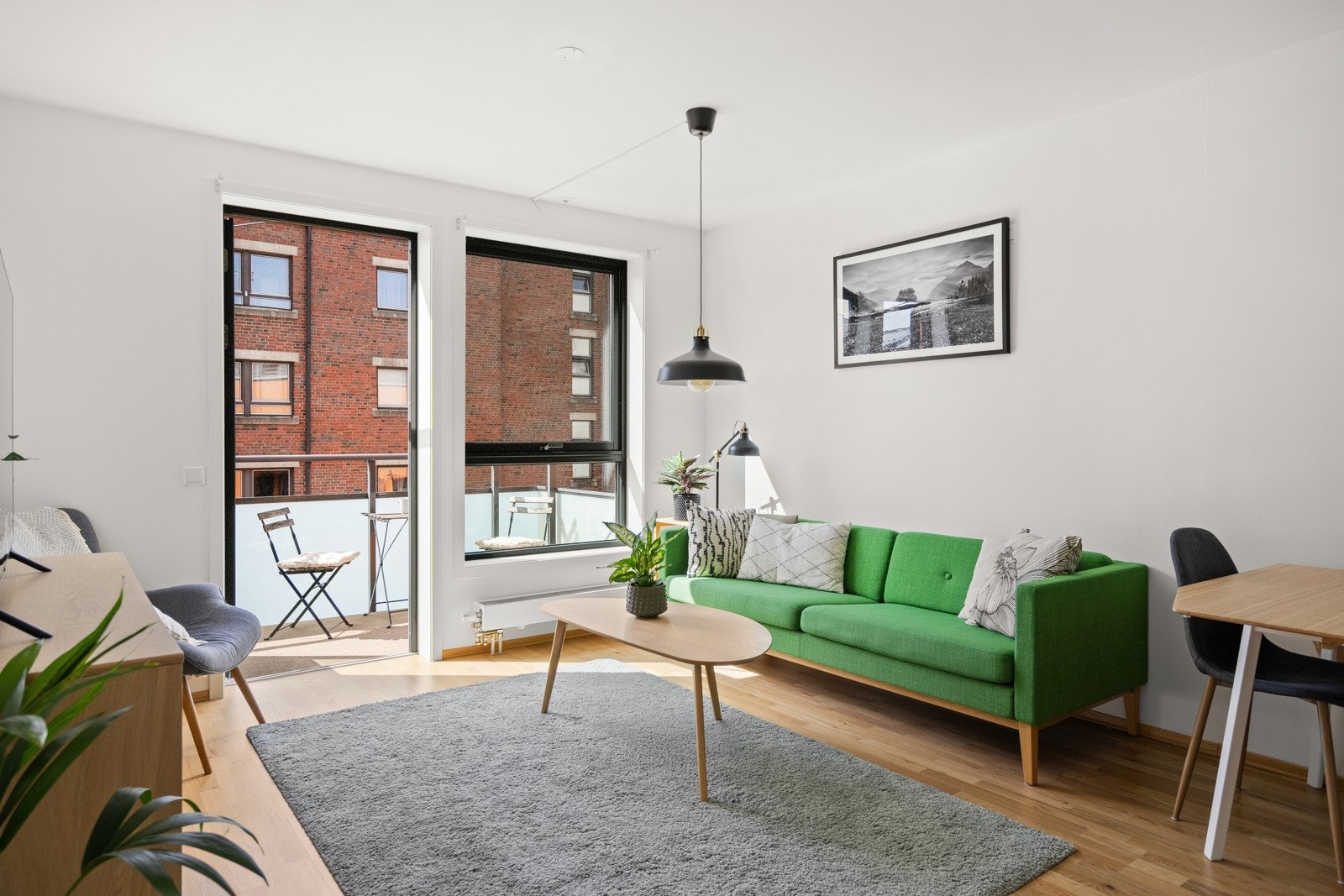 Velkommen til Breigata og en sentrumsnær 3-roms toppleilighet fra 2009! Galleribilde