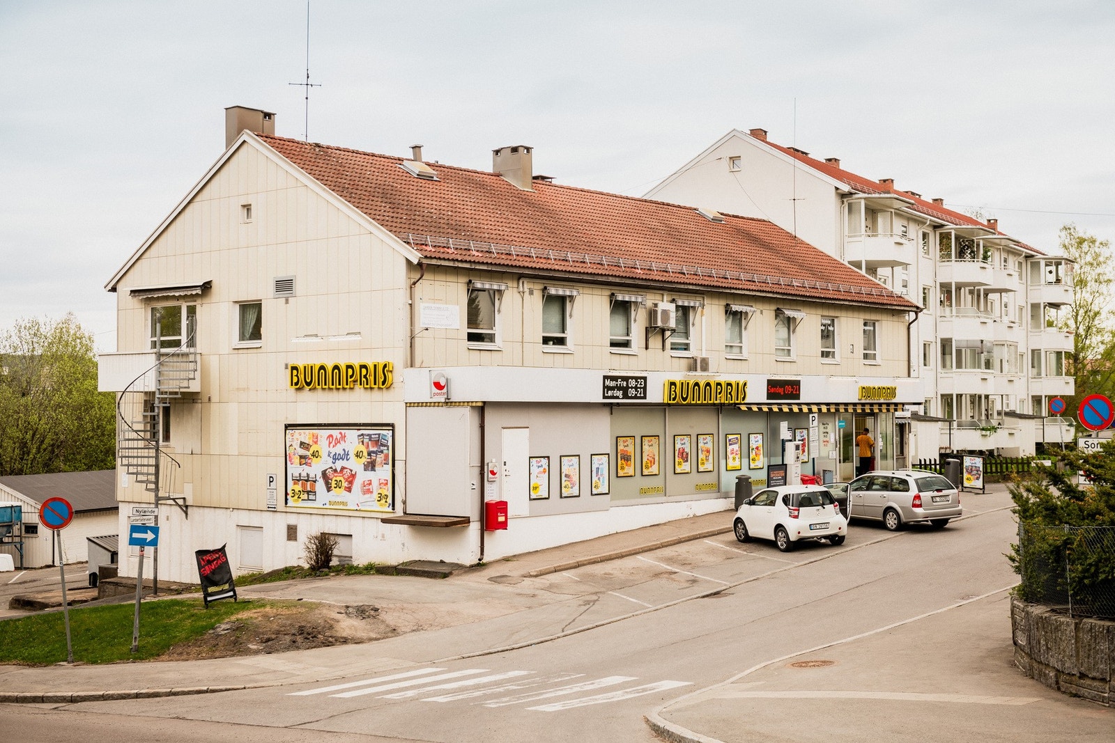 Kort vei til forretninger, buss og aktivitetstilbud. Galleribilde