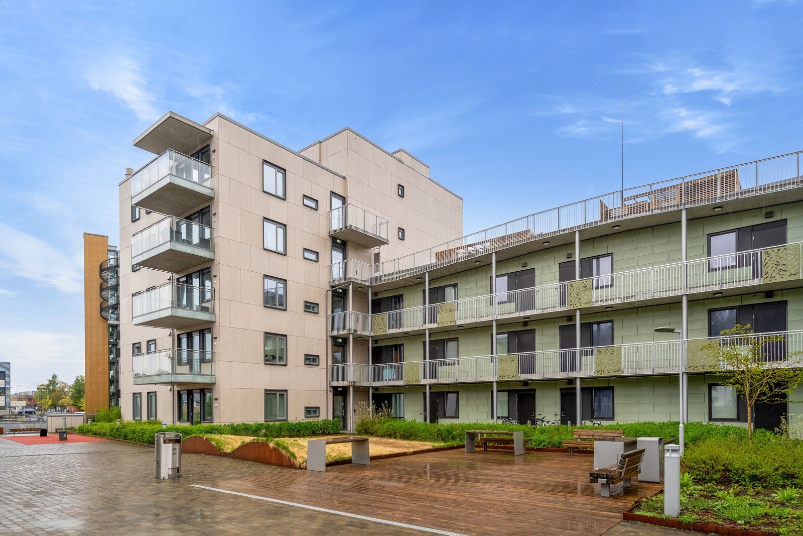 En tiltalende og moderne 2-roms leilighet med lekkert kjøkken, romslig balkong og sentral beliggenhet. Galleribilde