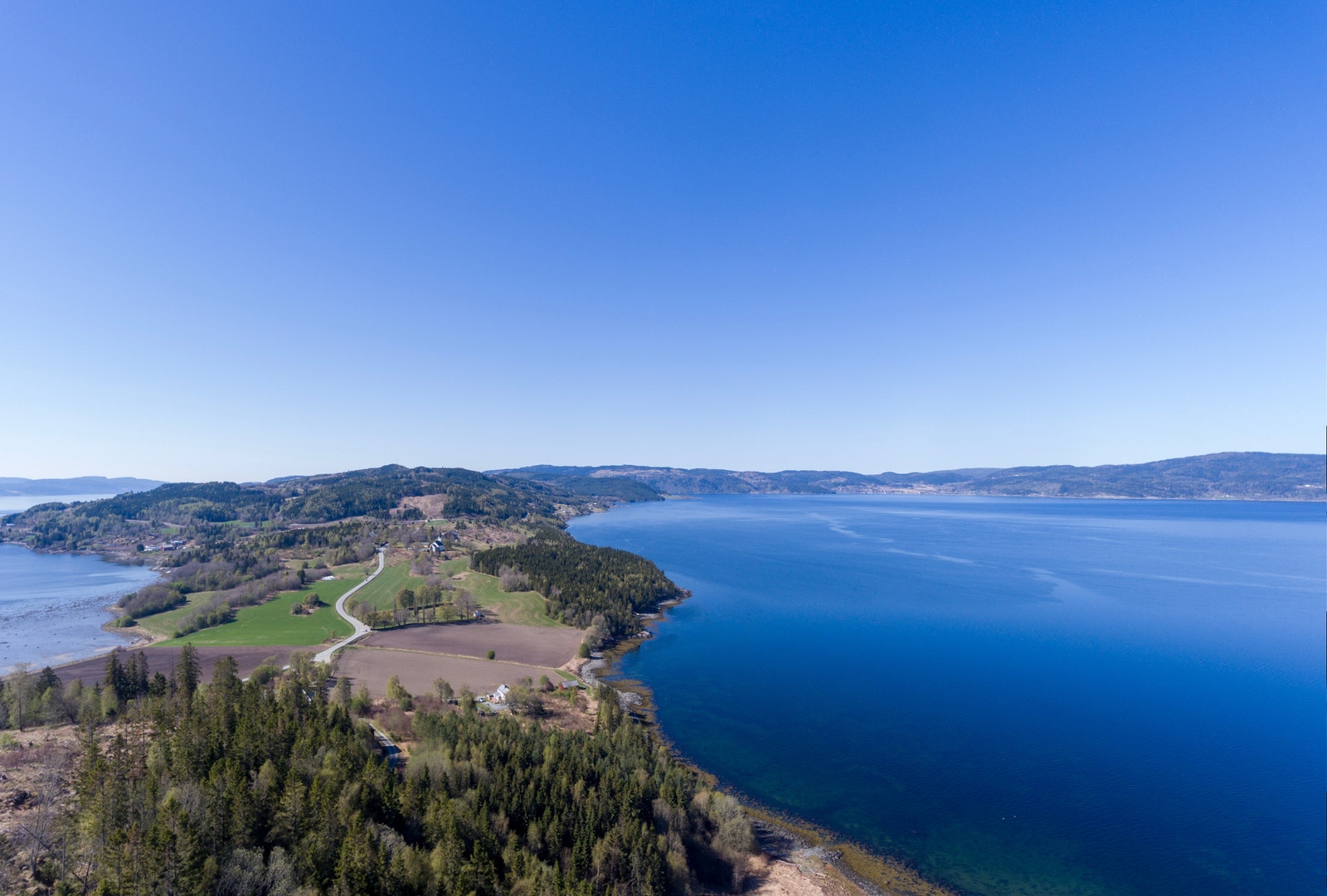 Rett opp fra tomt 38 mot sør, sør vest Galleribilde