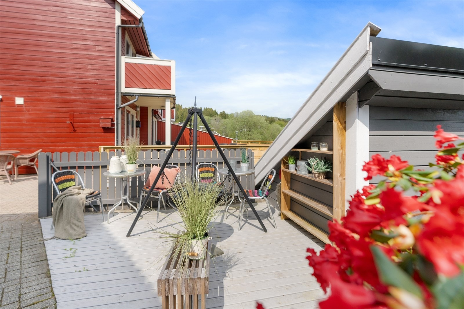 Felles uteplass Galleribilde