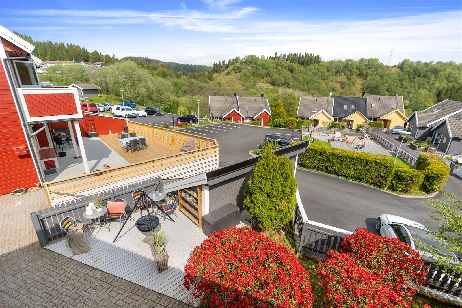 Felles uteplass Galleribilde