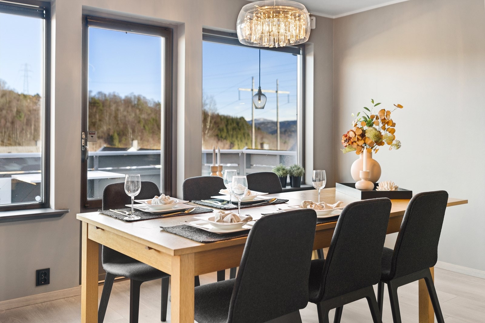 Spiseplassen mot altan Galleribilde