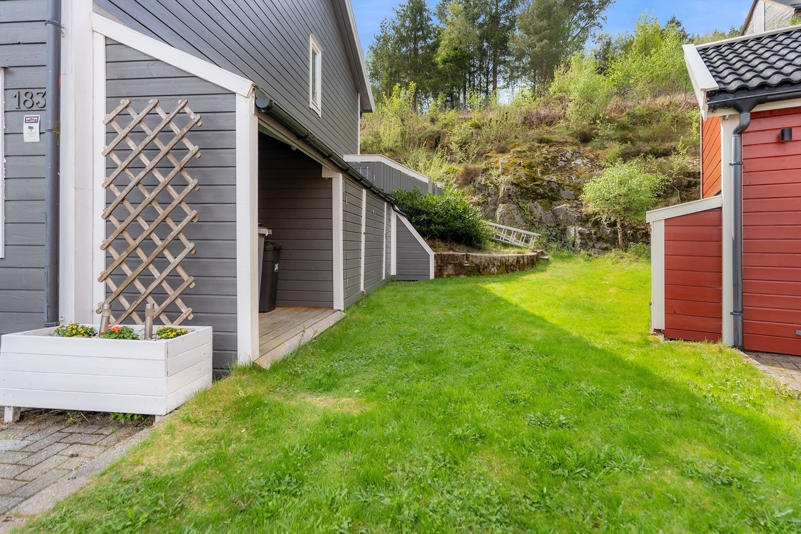 Felles uteplass Galleribilde