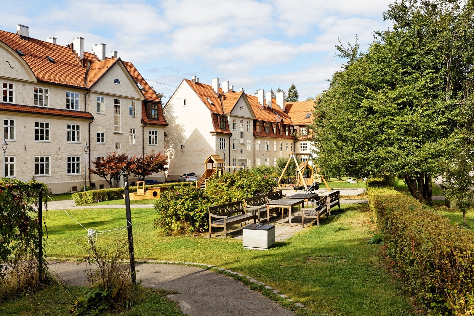 Peter Hørte Lunde v/ PrivatMegleren Aksept ønsker deg velkommen til Ole Jacob Brochs gate 5C - En unik mulighet til å eie en av de største boligene i Hagebyen! Galleribilde