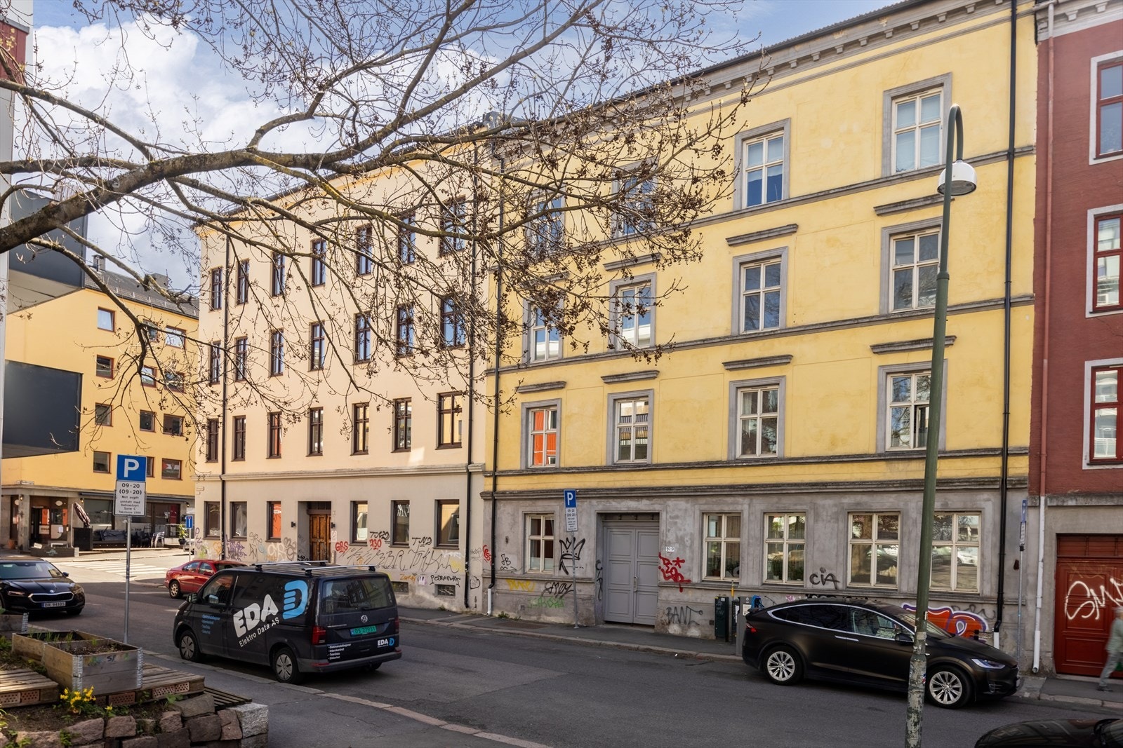 Vålerenggata er tilbaketrukket og rolig, med lite gjennomkjøringstrafikk. Galleribilde