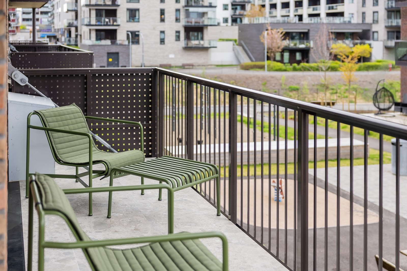 Alle tre balkonger er flislagt med Terracotta fliser fra Bella, importert fra Italia. Galleribilde