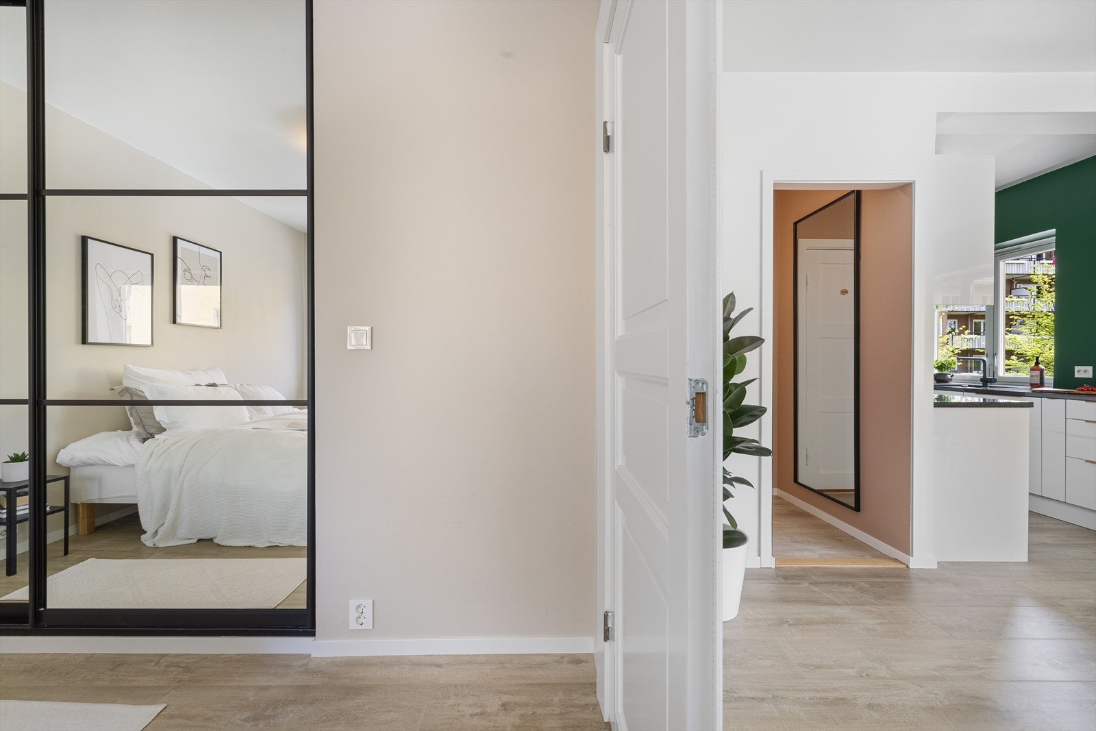 - Blant annet varmtvann, fyring, Internett, nedbetaling av gjeld og drift er inkludert i felleskostnadene - Galleribilde