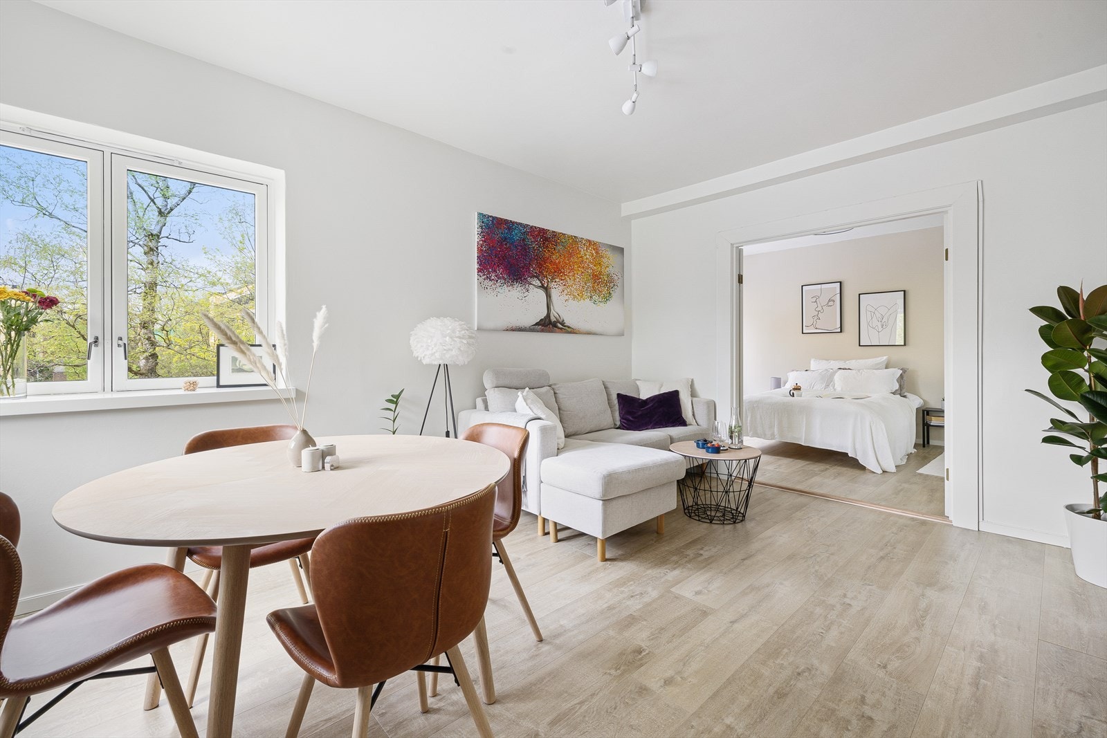 - Her flytter du til et veldrevet og populært borettslag med god vedlikeholdshistorikk og sunn økonomi (formue på ca. kr. 45.481 i 2022) - Galleribilde