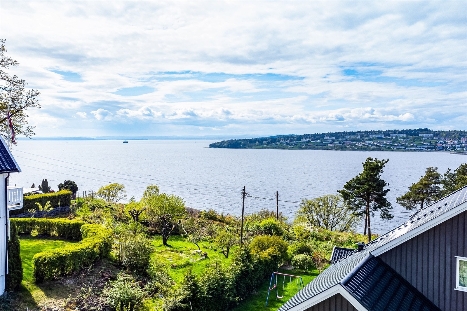 Utsikt til Oslofjorden og Jeløys sydspiss. Galleribilde