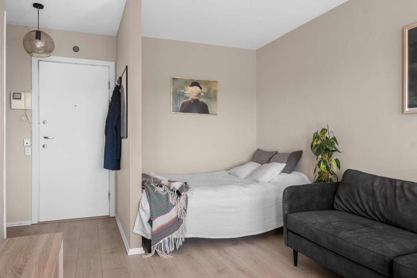 Her er det godt med plass til dobbeltseng. Galleribilde
