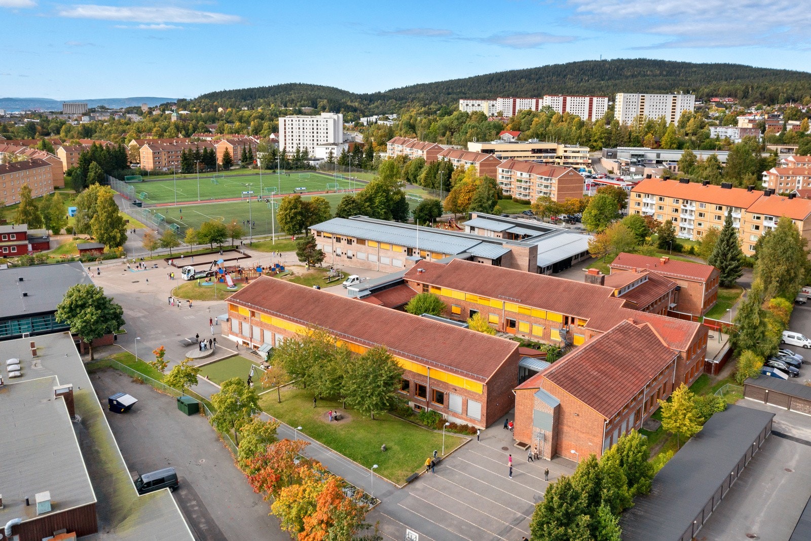 Nordtvet skole med alderstrinn 1-7 Galleribilde