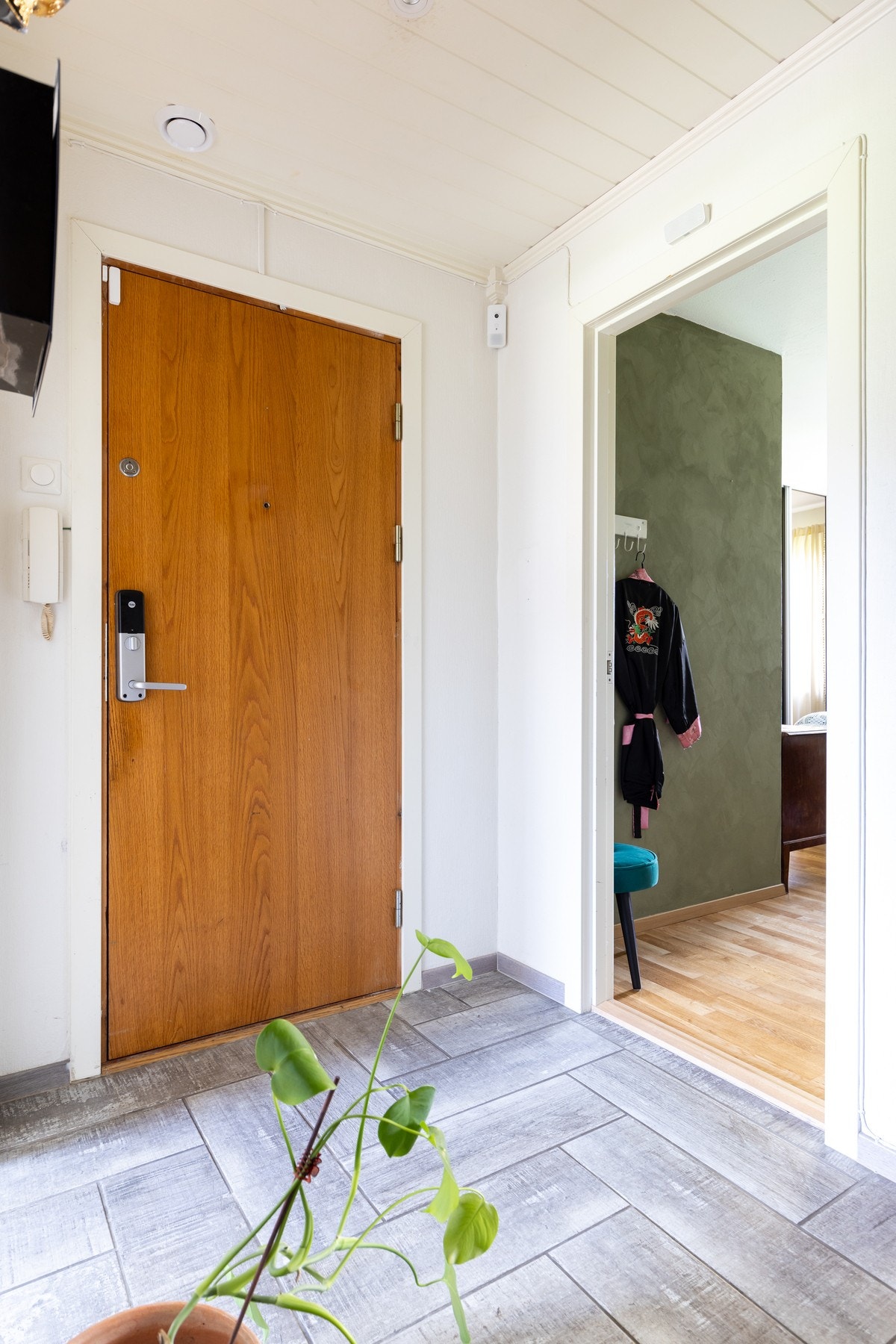 Velkommen inn! Leiligheten ligger i høy 1.etasje. Galleribilde