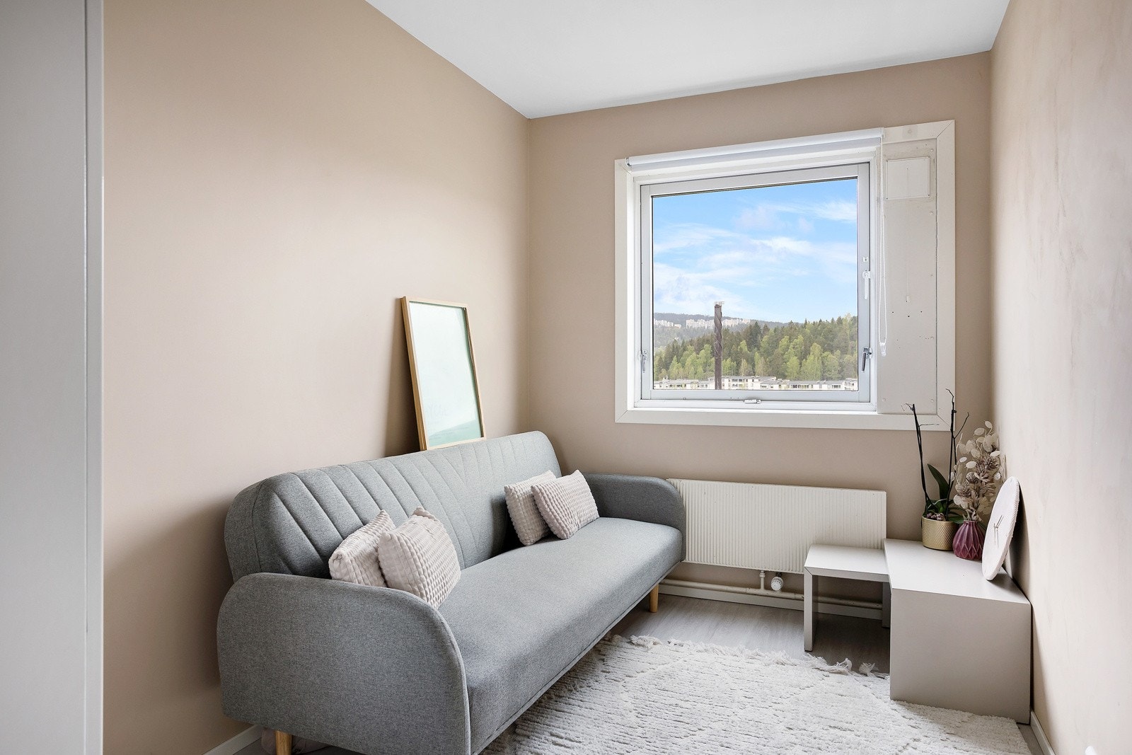 Soverom 3 - Boligens tredje soverom passer perfekt som barnerom, gjesteværelse eller kontor Galleribilde