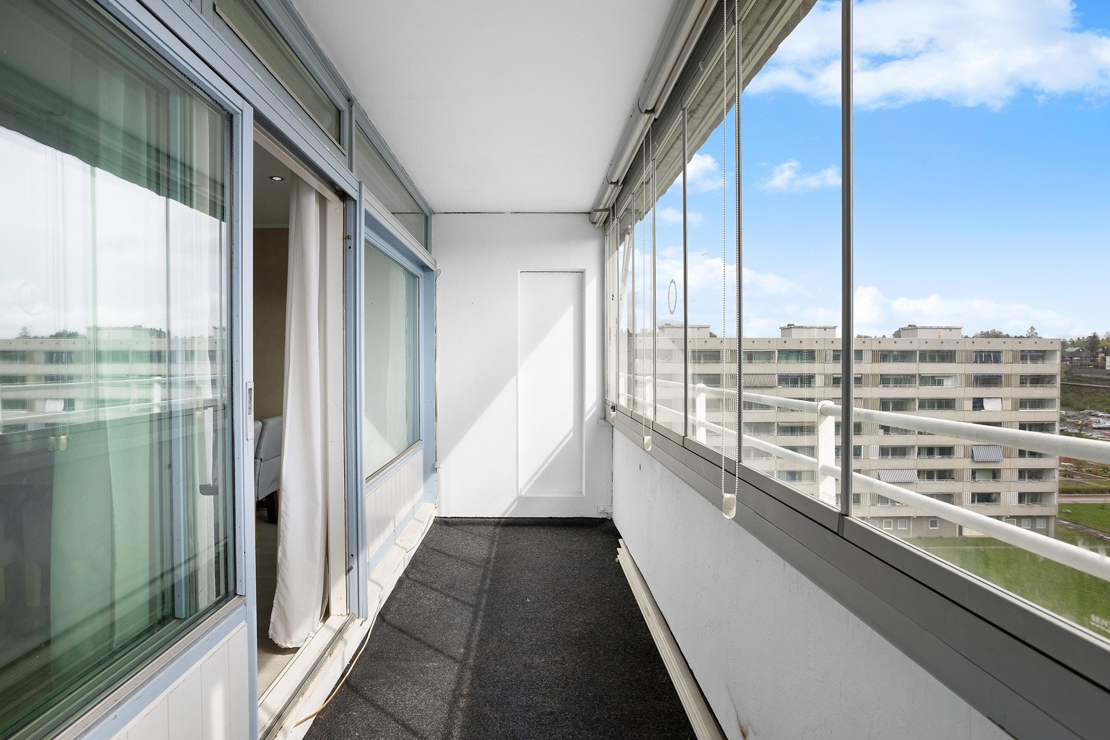 På balkongen vil det være fin plass til ønsket utemøblement og planter Galleribilde