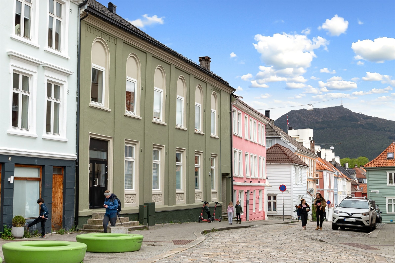 - Lekker fasade som er oppgradert i nyere tid - Galleribilde