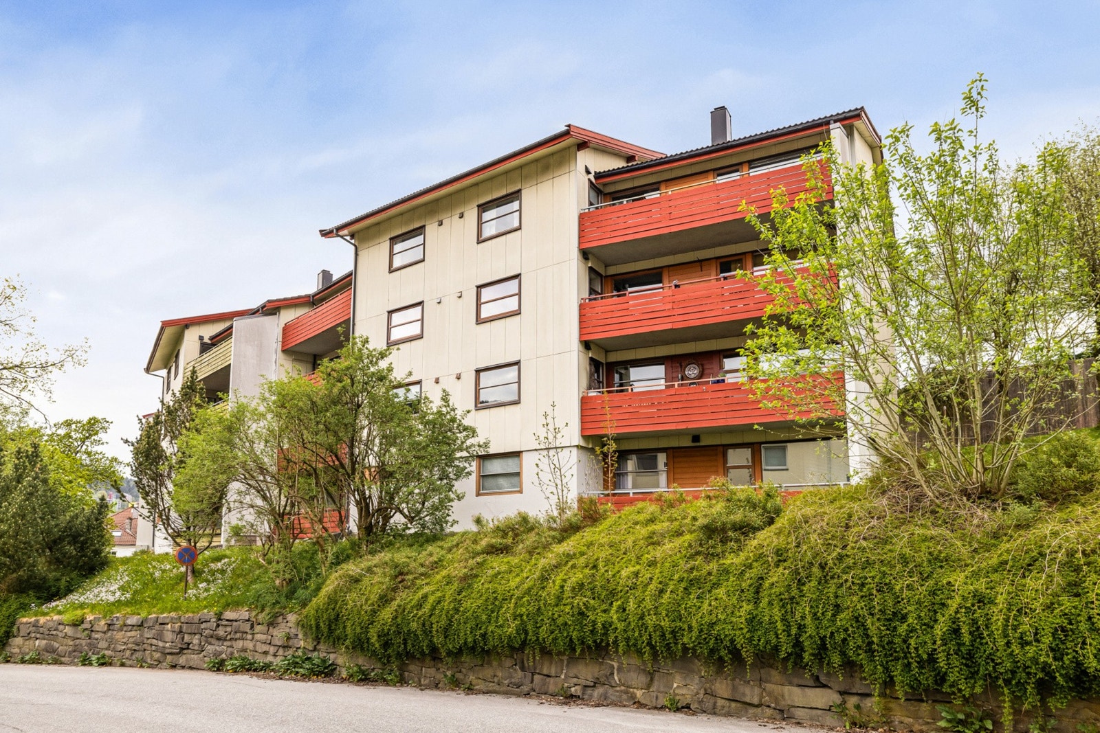 Leiligheten ligger i et rolig nabolag, rett utenfor den travleste bykjernen Galleribilde