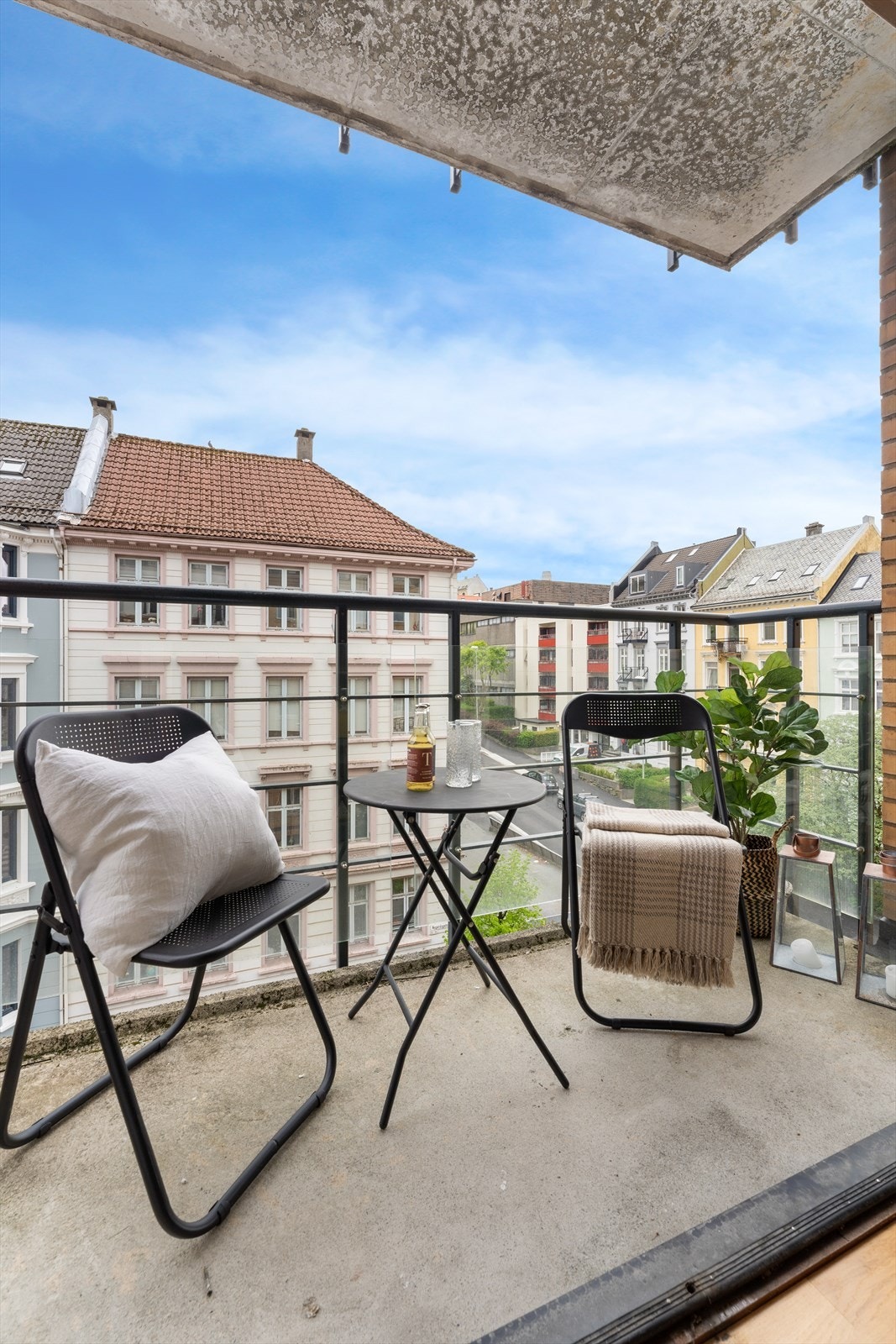 Her kan en møblere med en liten sittegruppe, et perfekt sted for å nyte morgenkaffen. Galleribilde