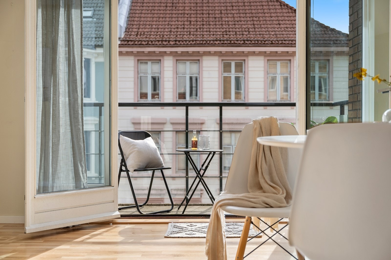 Balkongen blir som en forlengelse av stuen. Galleribilde