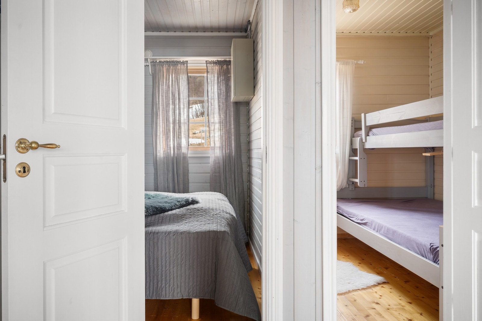 FJERNES Galleribilde