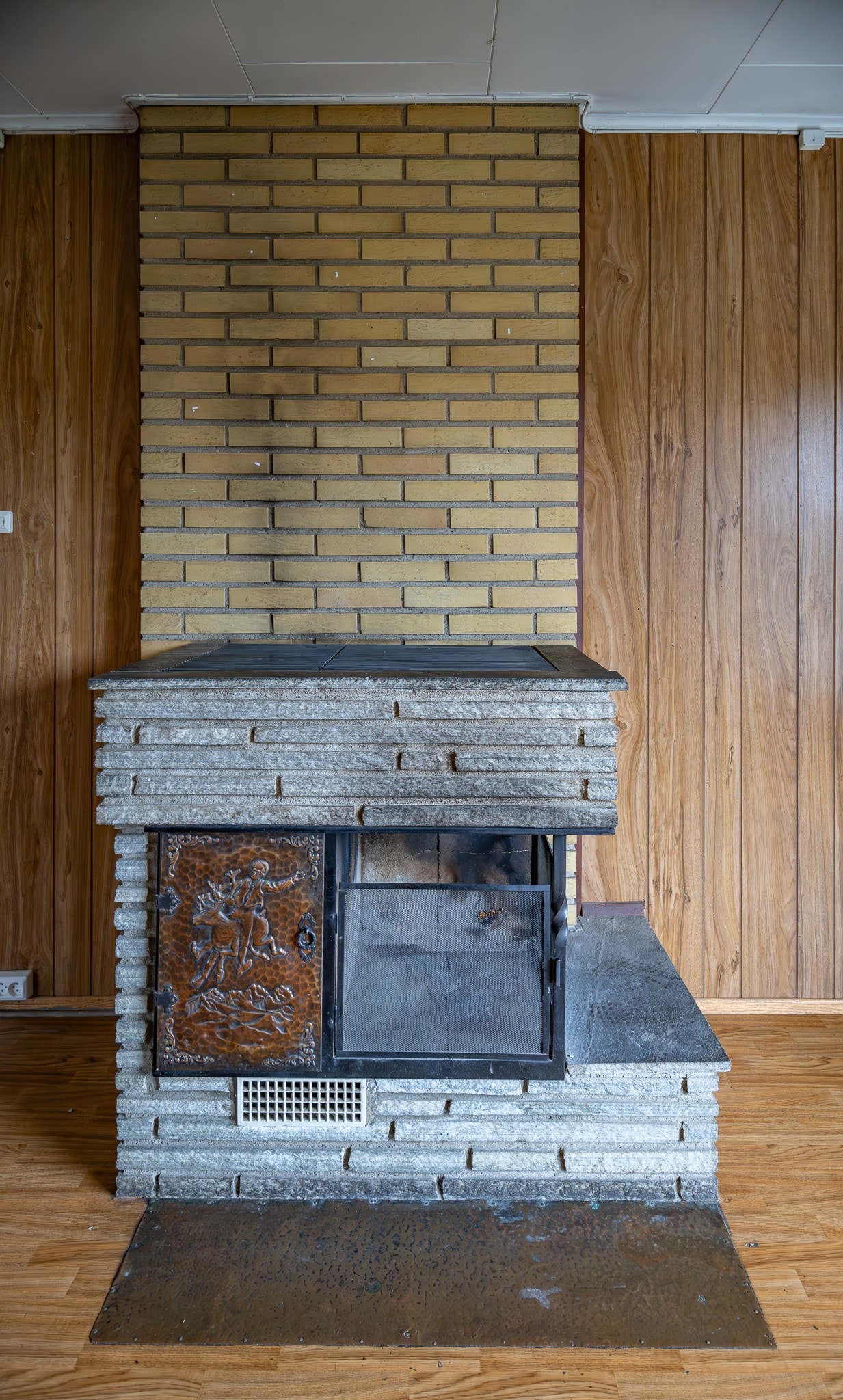 Koselig peis som varmes huset opp i den kalde vinterdagene Galleribilde