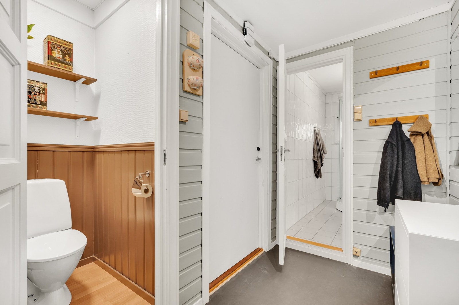 Leiligheten har eget separat toalettrom. Galleribilde