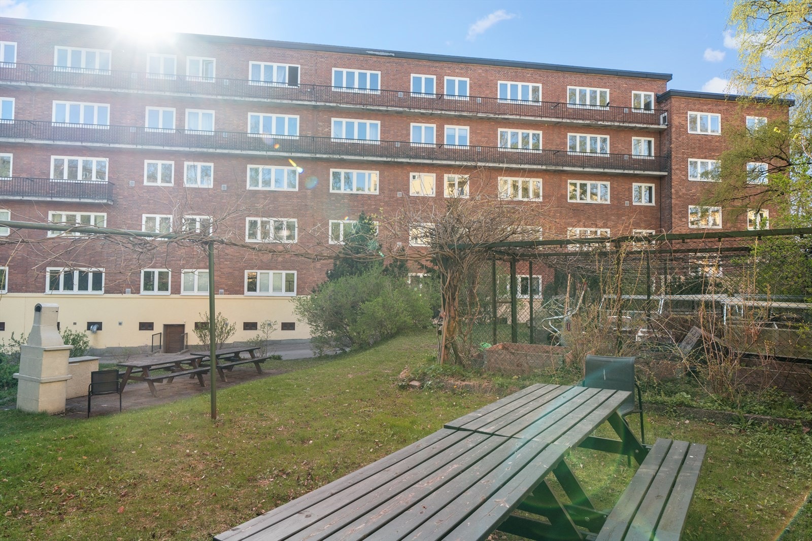 Hyggelig bakgård hvor man kan samle venner og familie. Galleribilde