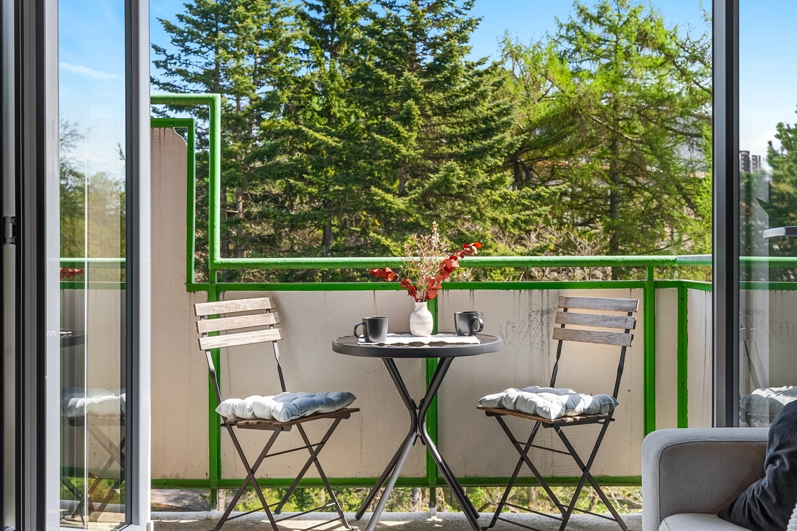 Plass til kafésett på brannbalkongen. Galleribilde