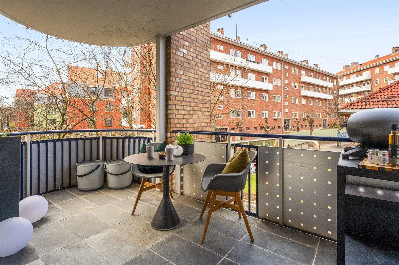 Krogsveen v/ Nhut Nam Huynh har gleden av å presentere Pontoppidans gate 9B! Galleribilde