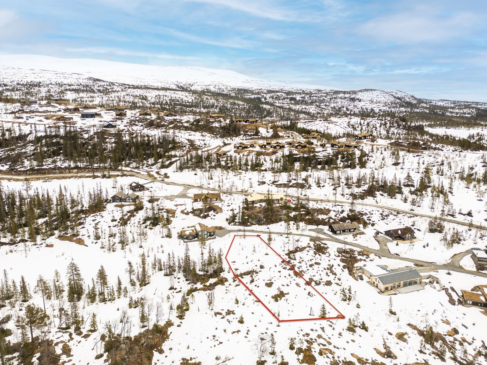 Området er omringet av et fantastisk, helårs turterreng, med milevis av stier og preparerte skiløyper. Galleribilde