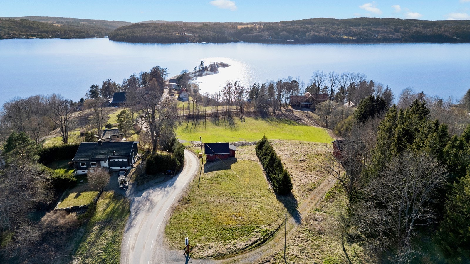 Stor utsiktstomt på toppen av Sandstangen Galleribilde