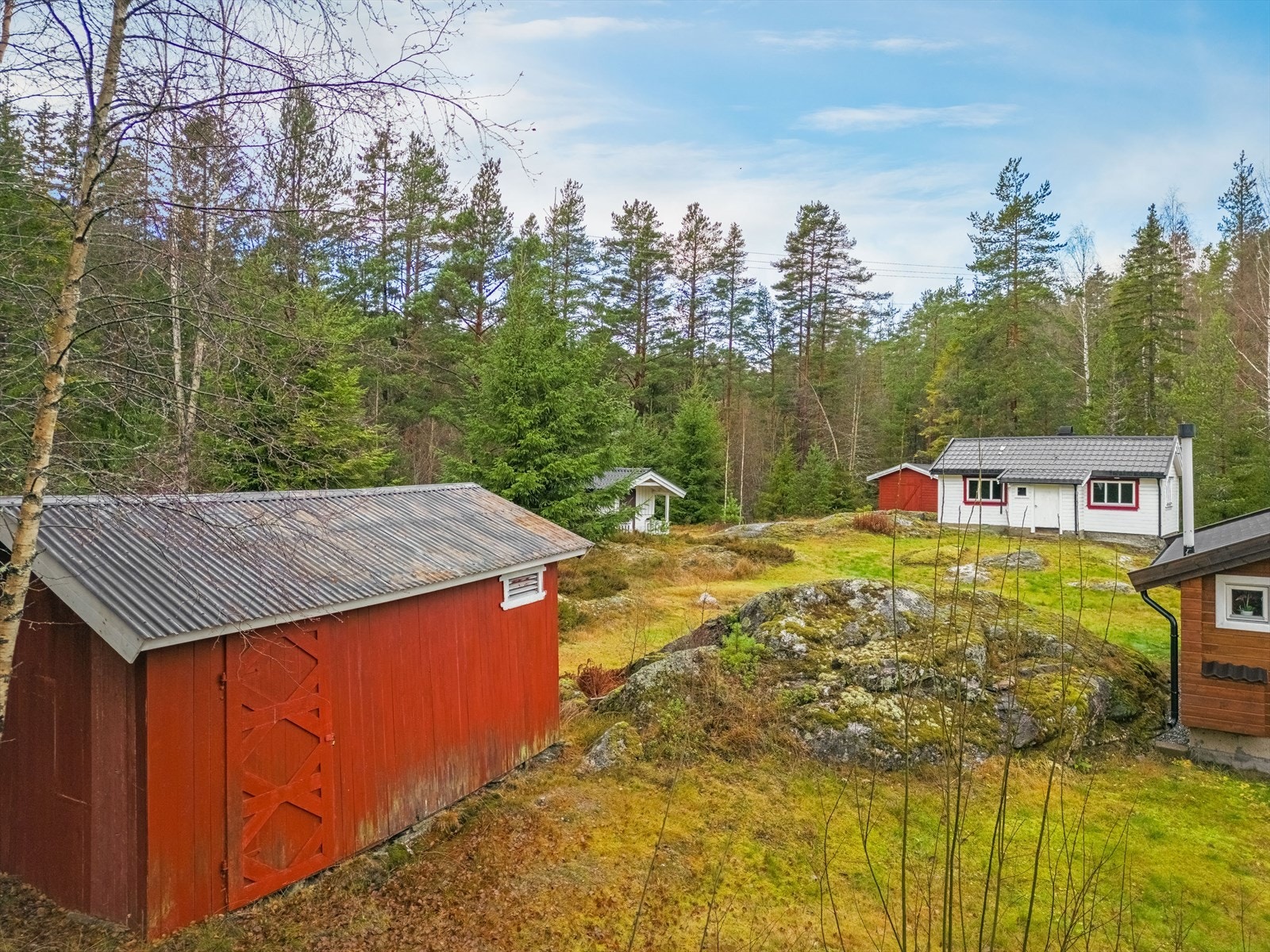 Uthus med bod/lagerplass. Galleribilde