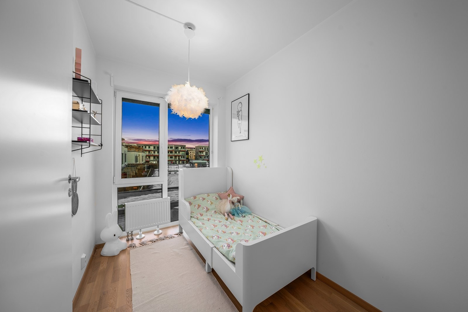 Det er tilgang til garderobeskap på begge rommene. Galleribilde