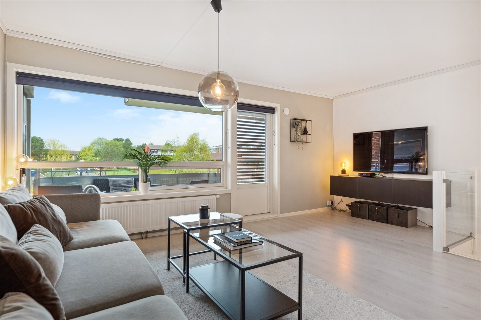 Stuen ligger alene i andre etasje og er på 23 kvm. Galleribilde