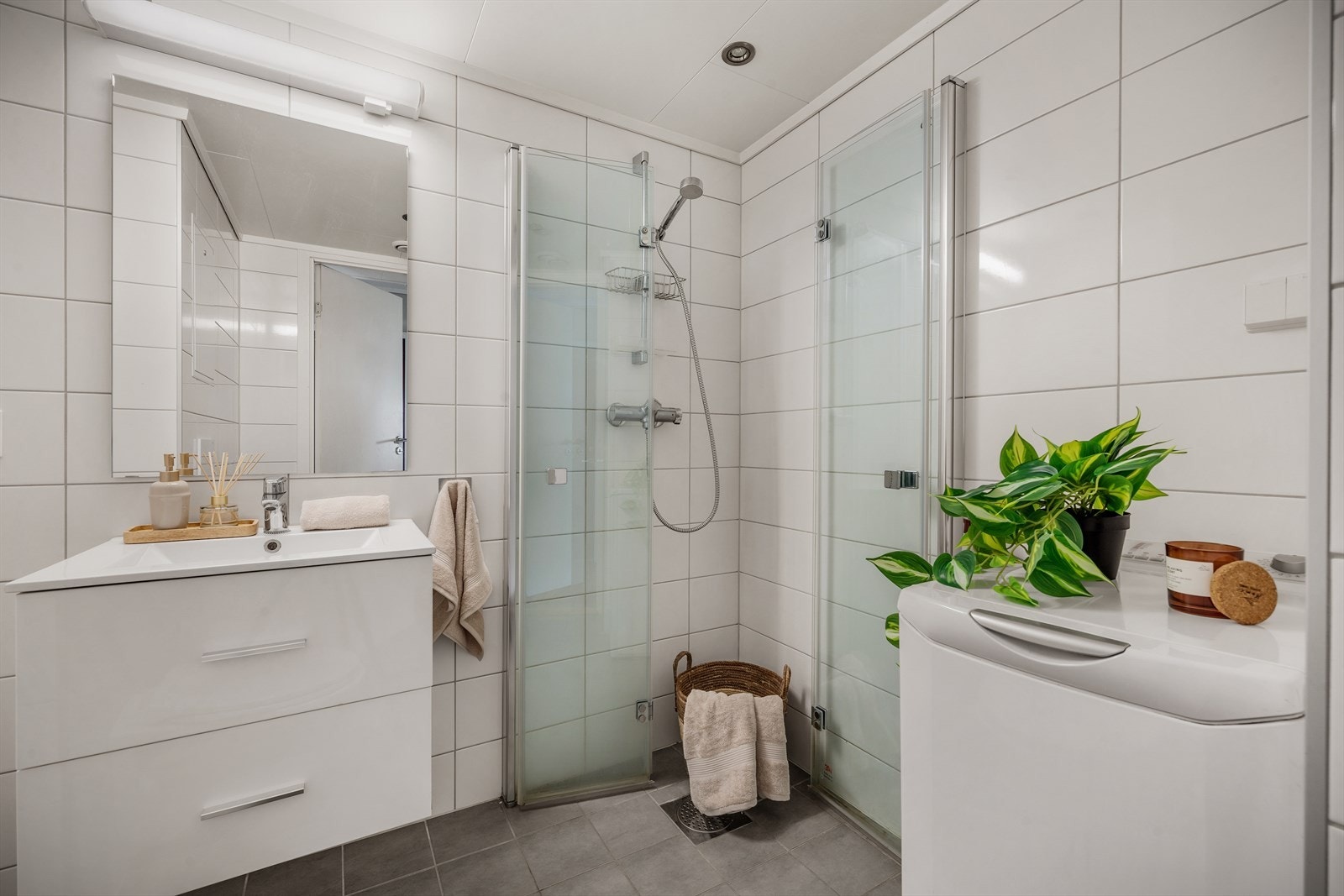 - Merk luksusen med å kunne ha egen vaskemaskin på badet - Galleribilde