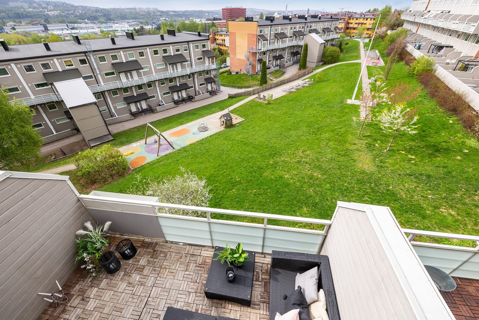 Høytliggende og fritt beliggende. Galleribilde