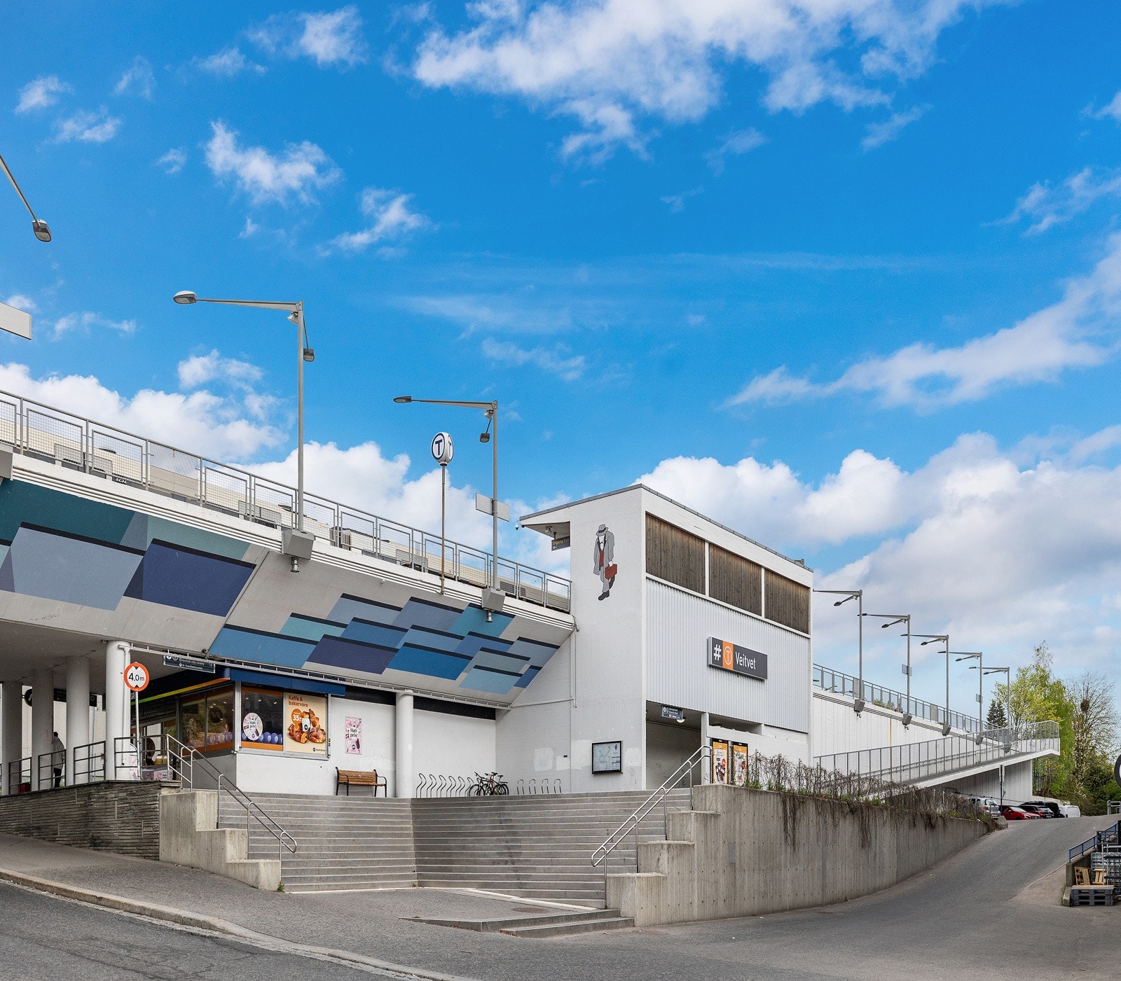 Fra boligen er det kun et par minutters gange til t-banen Galleribilde