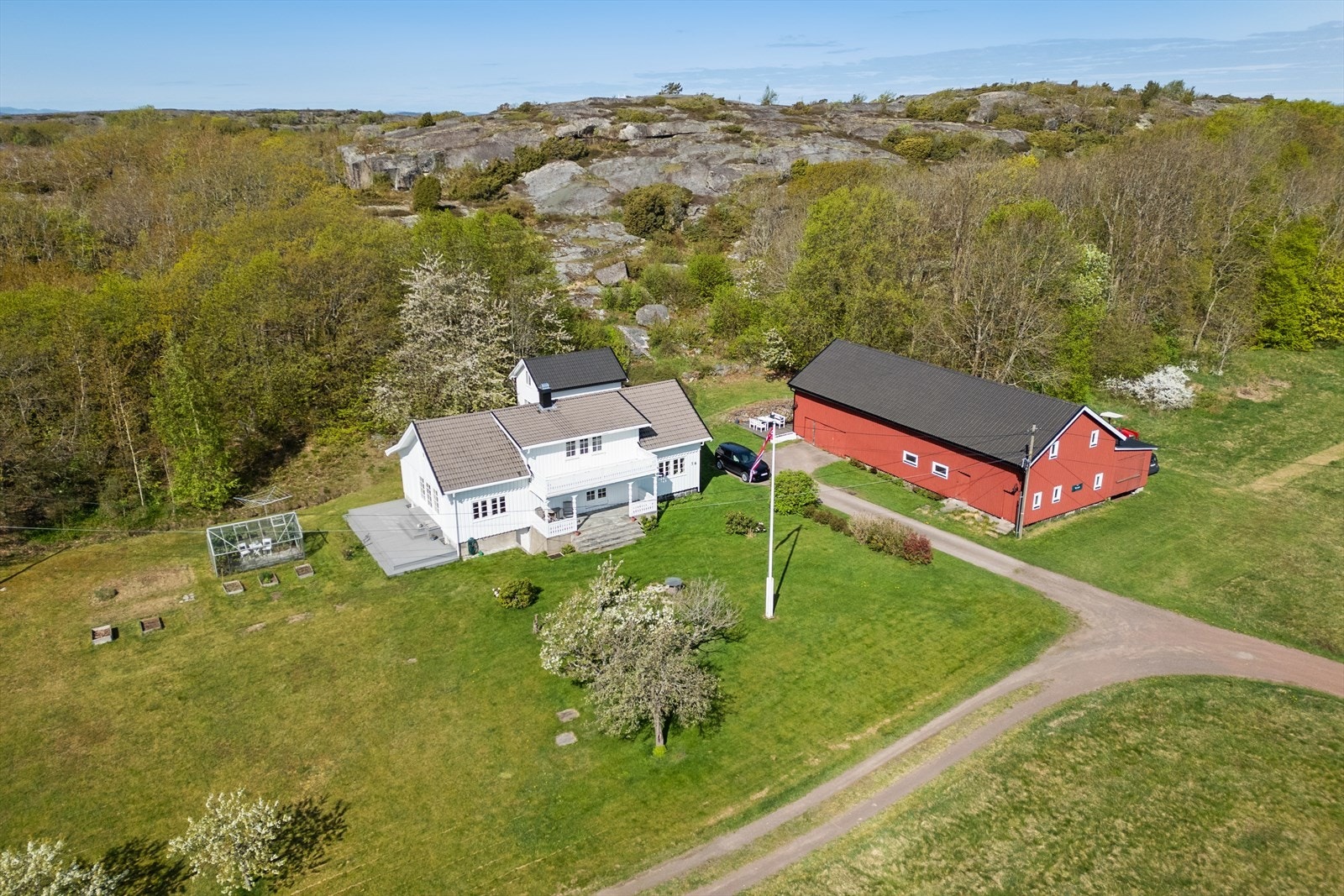 DNB Eiendom v/Katrine Wilberg har gleden av å presentere Holeveien 56! Galleribilde