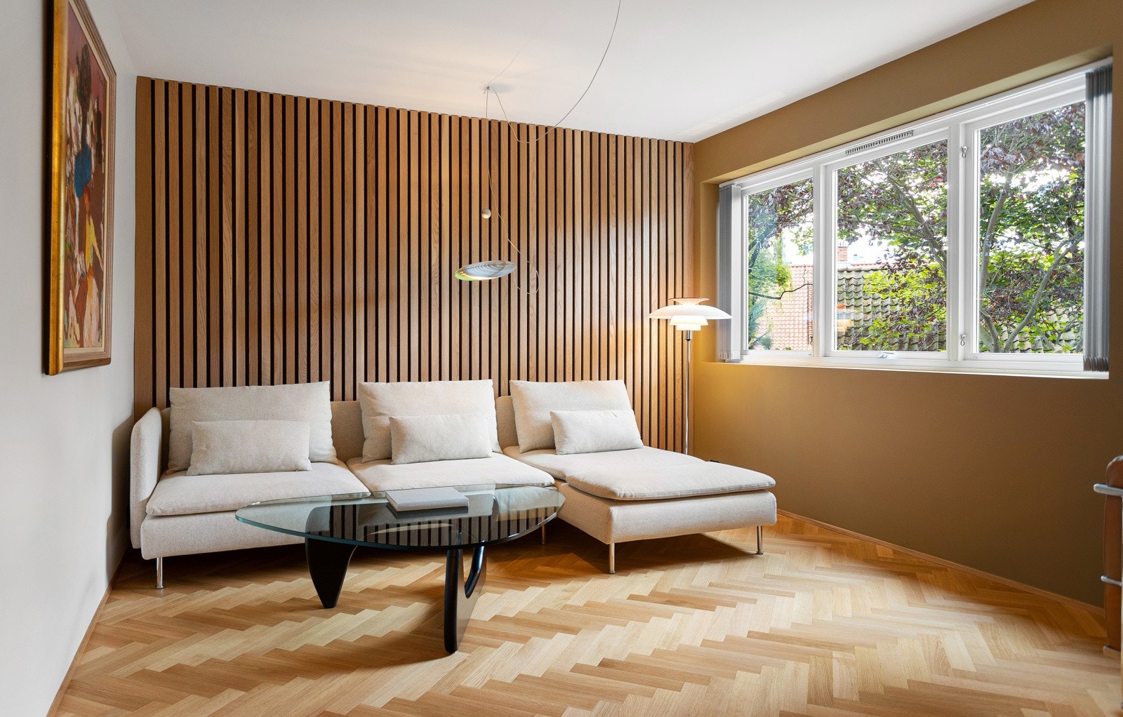 Eksklusiv selveierleilighet som ble betydelig pusset opp i 2021 med moderne stil og høy standard Galleribilde