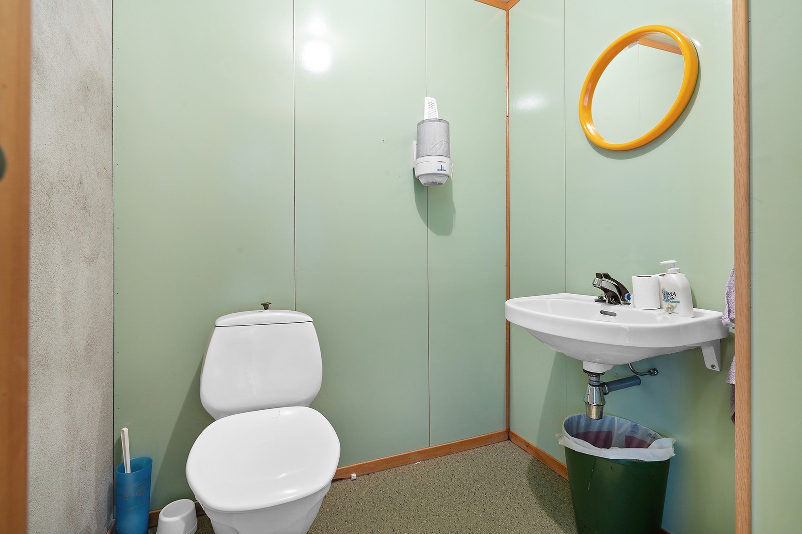 Wc i kjeller Galleribilde