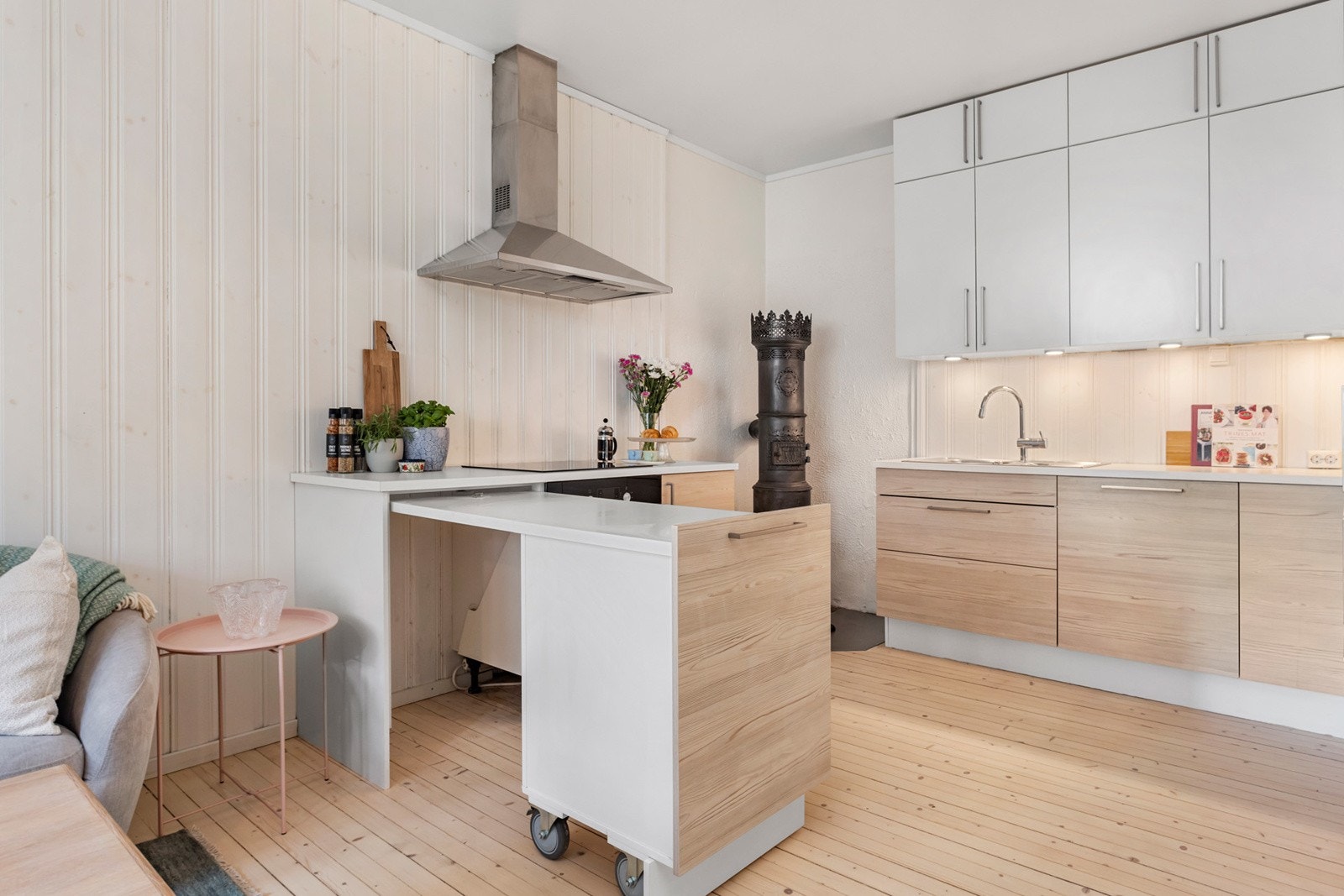 Kjøkken med uttrekksmulighet Galleribilde