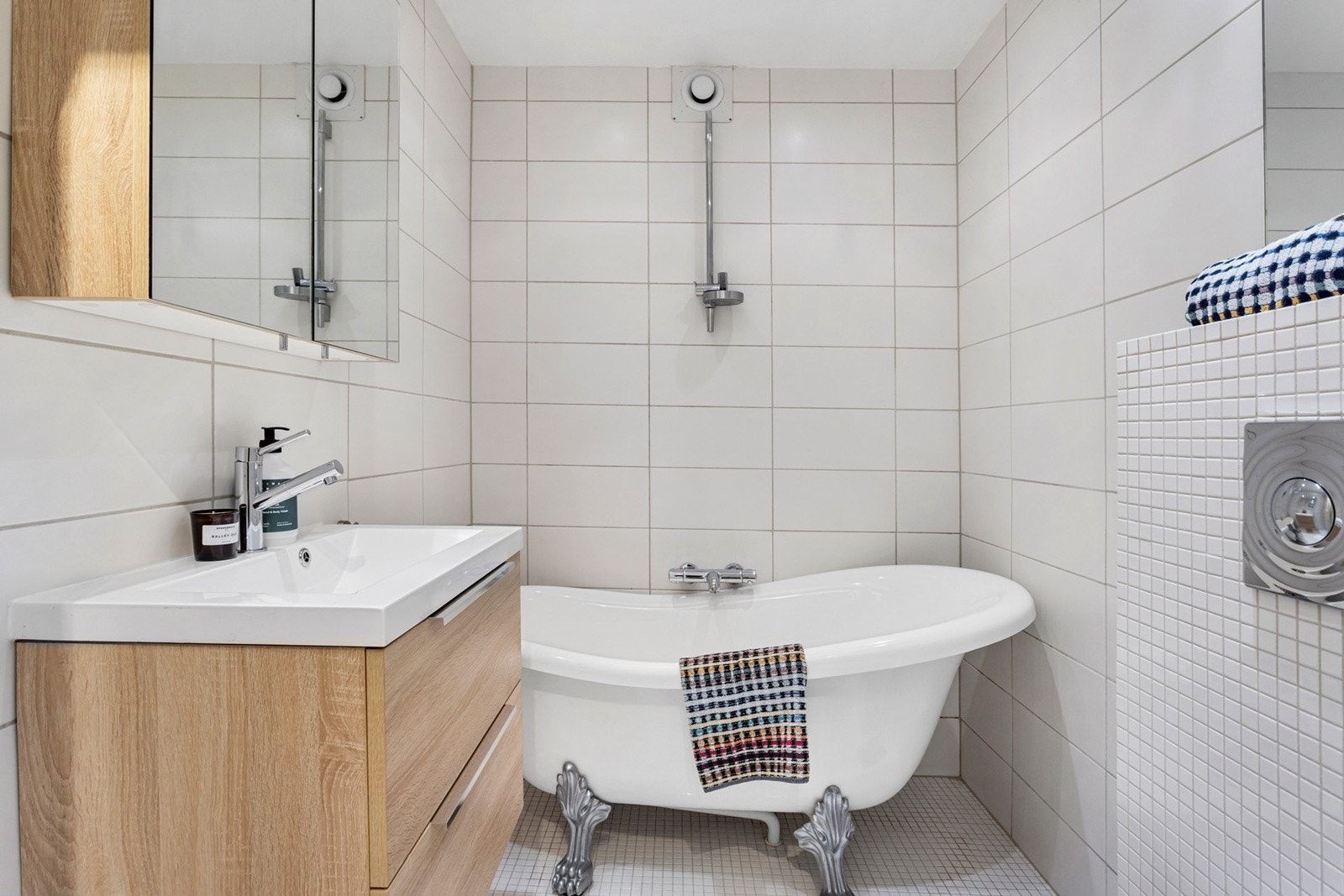 Badekar med dusj Galleribilde
