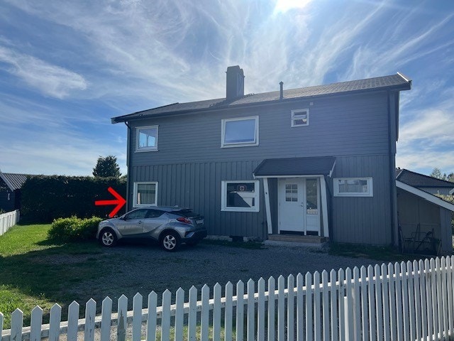 Lise Blomberg i Aktiv eiendom ønsker deg velkommen til Nordbyringen 36! Leiligheten har 2 parkeringsplassen på felles gårdsplass. Galleribilde